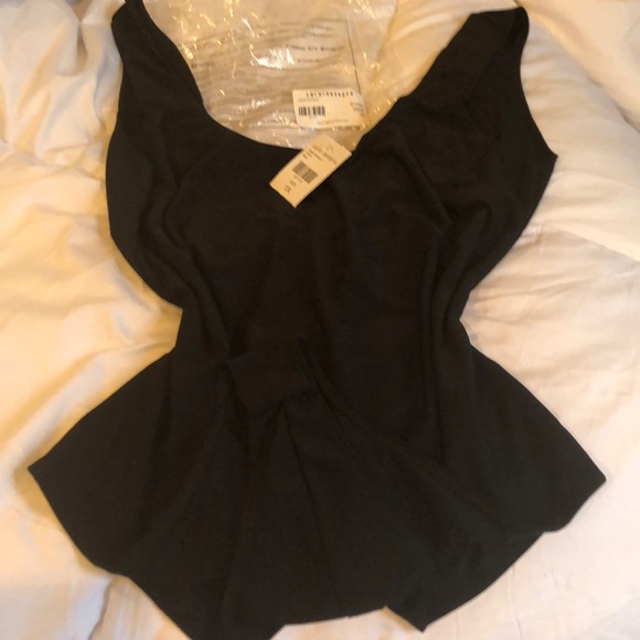 Blk 1x body suit or white 2x body suit - Picture 2 of 7